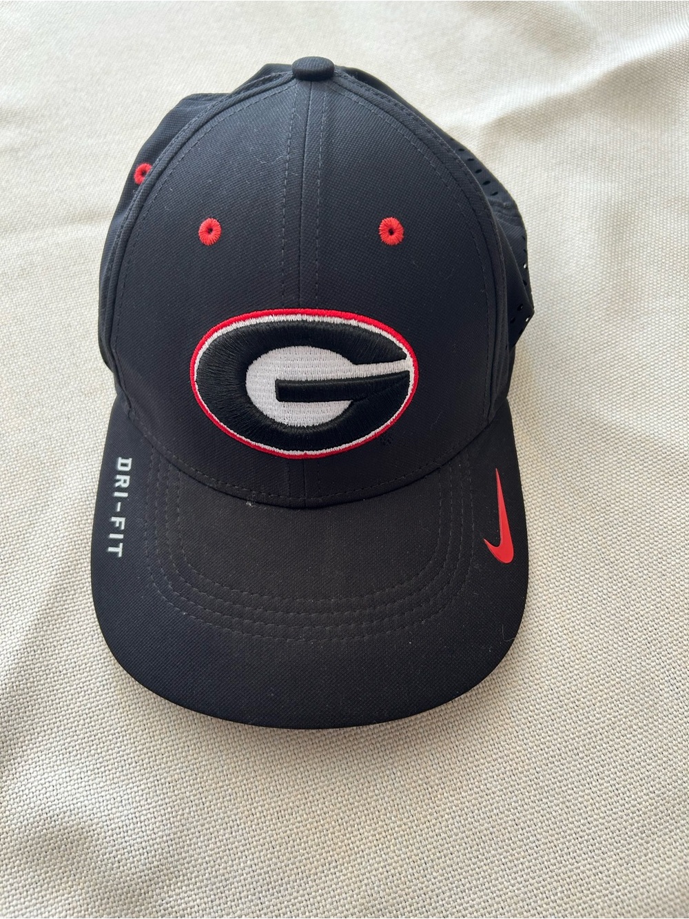 Nike Black and Red Georgia Bulldogs Performance Cap